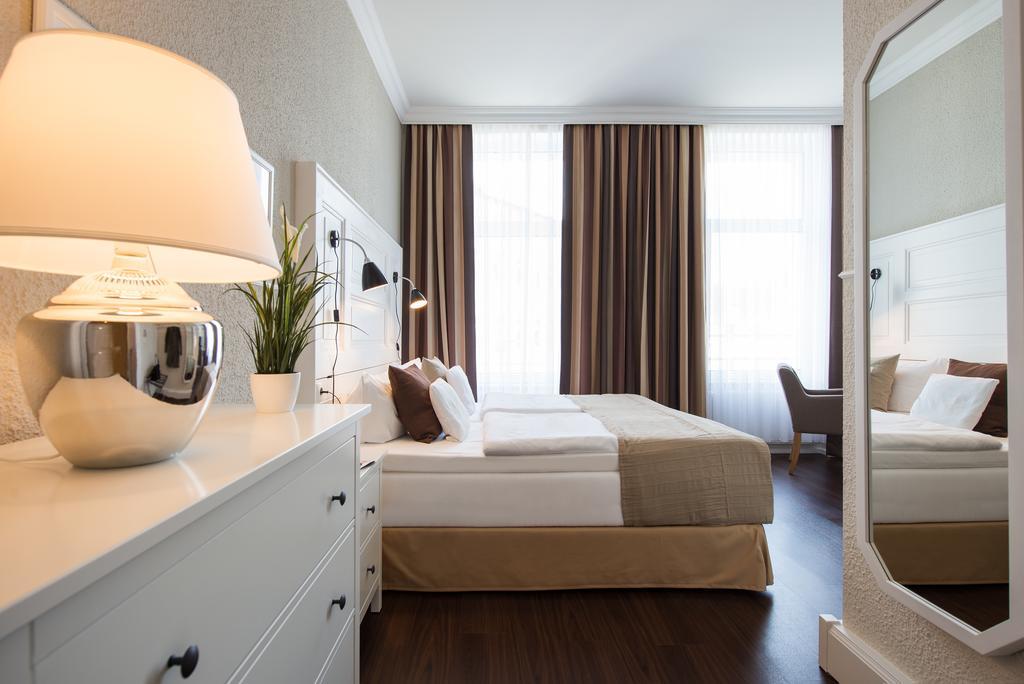 Hotel שטראלסונד מראה חיצוני תמונה