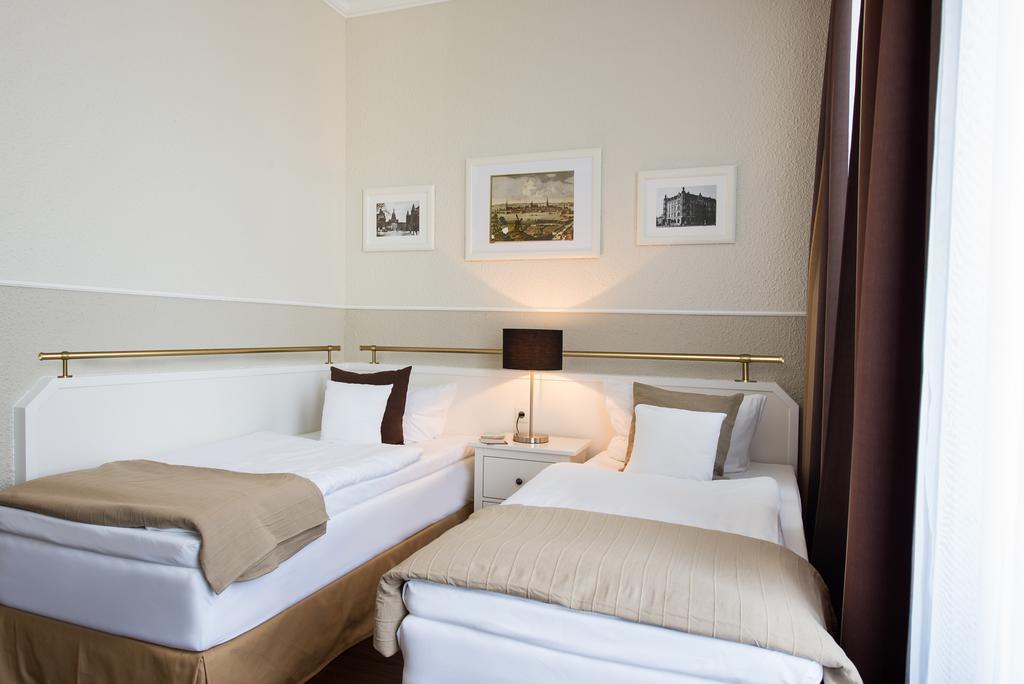 Hotel שטראלסונד מראה חיצוני תמונה