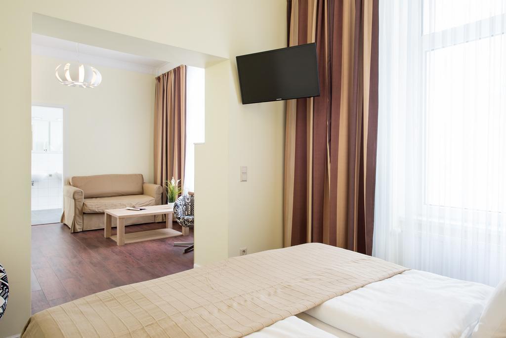 Hotel שטראלסונד מראה חיצוני תמונה
