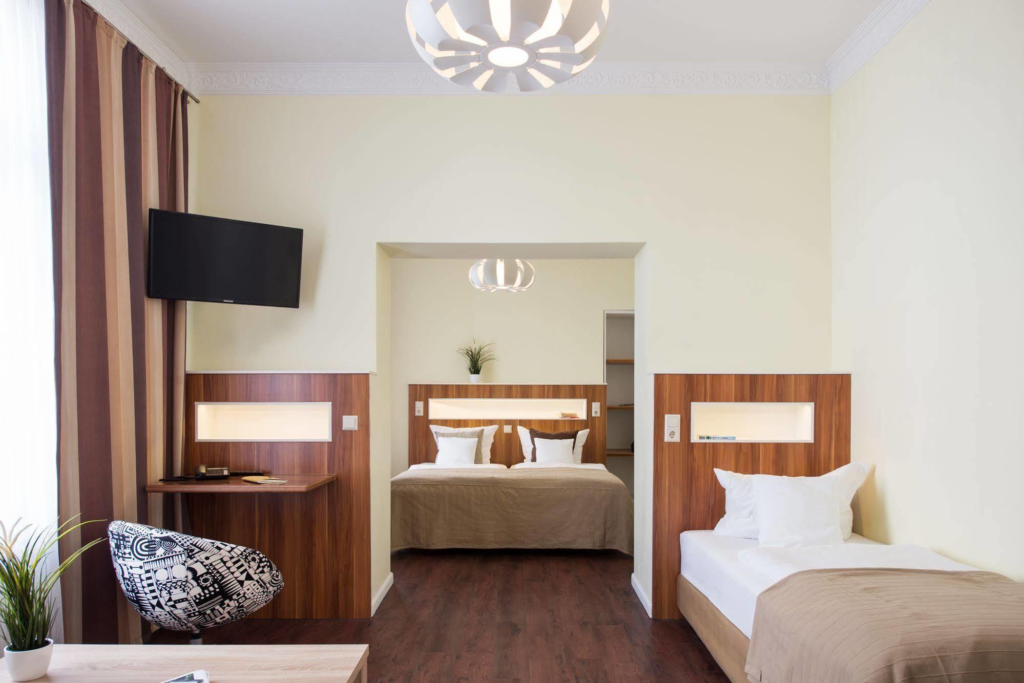 Hotel שטראלסונד מראה חיצוני תמונה